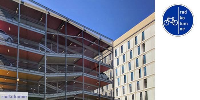 Parkhaus und Wohnhaus